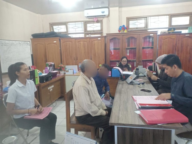 Penyidik PPA Satreskrim Polresta Kupang Kota Limpahkan Tersangka Percabulan Anak ke Kejaksaan