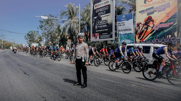 Kapolresta Kupang Kota Apresiasi Personel, Pengamanan Tour De EnTeTe Berjalan Kondusif.
