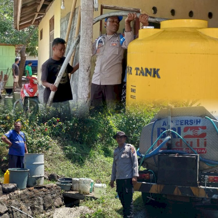 Polres Nagekeo-Polda NTT Salurkan Bantuan Beras untuk Warga Terdampak Banjir Bandang di Mauponggo