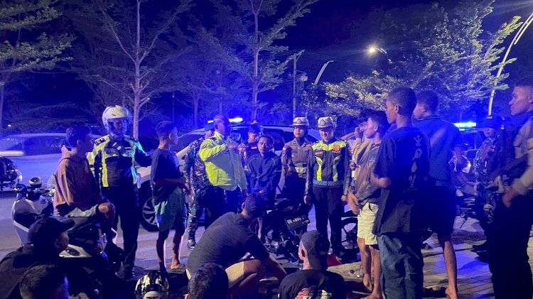 Polresta Kupang Kota dan TNI Gelar Patroli Gabungan Cipta Kondisi di Wilayah Kota Kupang