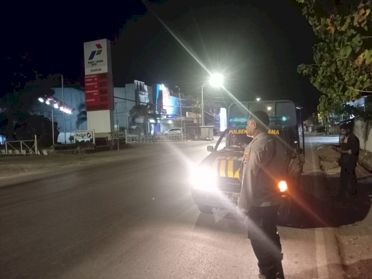 Polsek Kota Lama, Polresta Kupang Kota Gelar Patroli Lampu Biru dan Berikan Imbauan untuk Cegah Gangguan Keamanan.