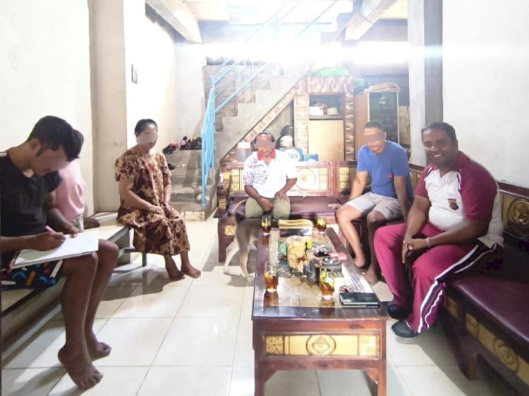 Bhabinkamtibmas Kuanino Selesaikan Konflik Dua Bersaudara Secara Damai