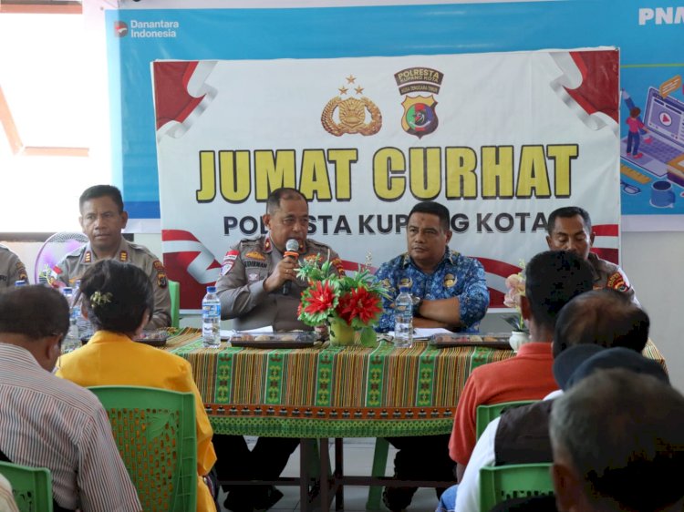 Polresta Kupang Kota Gelar Jumat Curhat di Fatululi, Serap Aspirasi Warga Terkait Keamanan dan Ketertiban.