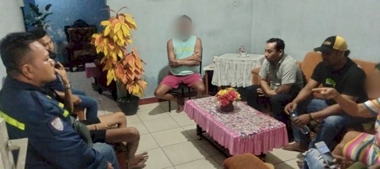 Cepat Tanggap, Bhabinkamtibmas Penkase Oeleta Selesaikan Keributan Warga Secara Kekeluargaan.