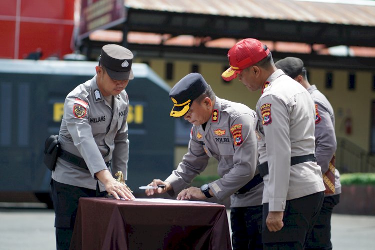 Polresta Kupang Kota Serahkan 118 Siswa Latja Diktuk Bintara Polri T.A. 2025 Kembali ke SPN Polda NTT