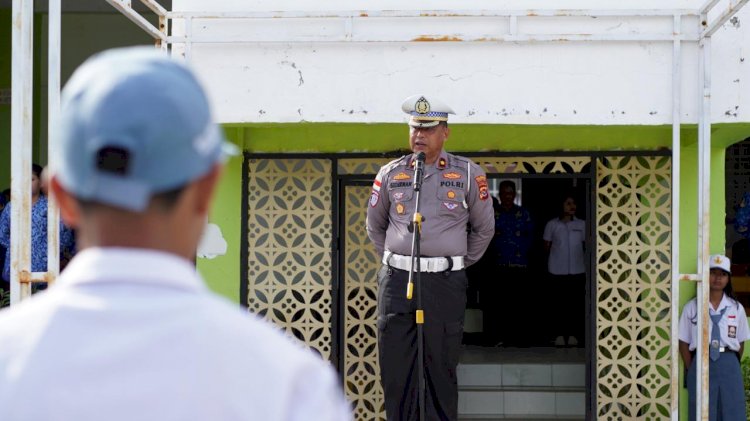 Satlantas Polresta Kupang Kota Ajak Pelajar SMKN 2 Kota Kupang Tertib Berlalu Lintas Lewat Sosialisasi Kamsel