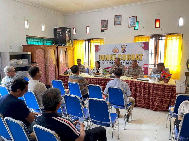 Polresta Kupang Kota Gelar Jumat Curhat di Nunleu, Warga Sampaikan Beragam Masukan Terkait Kamtibmas dan Lalu Lintas.