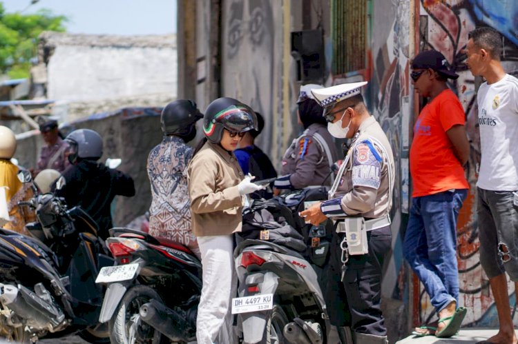 Hari ke-9 Operasi Zebra Turangga: Satlantas Polresta Kupang Kota Tindak 45 Pelanggar di Jalan.