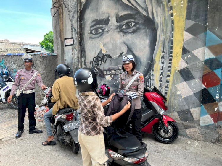 Operasi Zebra Turangga 2025: Polresta Kupang Kota Kedepankan Tindakan Preventif, Jaga Keselamatan Masyarakat.