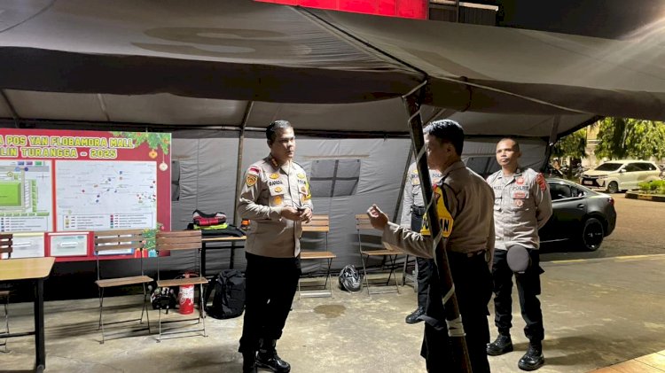 Kapolresta Kupang Kota Langsung Pantau Pelaksanaan Pengamanan ibadah Natal di Kota Kupang