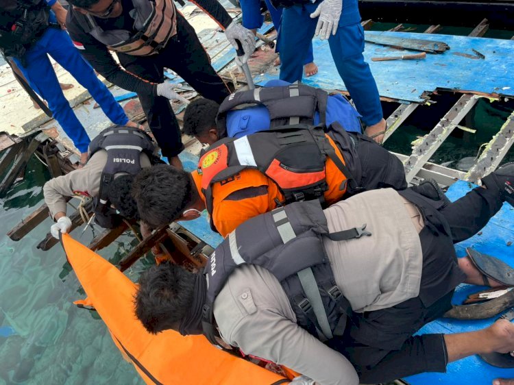 Hasil DVI Polda NTT Pastikan Korban WNA Spanyol Laka Laut KM Putri Sakinah, Kapolda Beri Atensi Penuh.