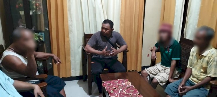 Bhabinkamtibmas Airnona Berhasil Damaikan Perebutan Jenazah, Buktikan Peran Penting Dalam Memelihara Ketentraman Masyarakat