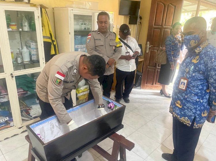 Janin Bayi Ditemukan di Kali Makkaraung, Kanit Reskrim Terjun Langsung dari Penemuan Hingga Pemakaman, Kapolresta Kupang Kota: Penyelidikan Maksimal untuk Temukan Pelaku.