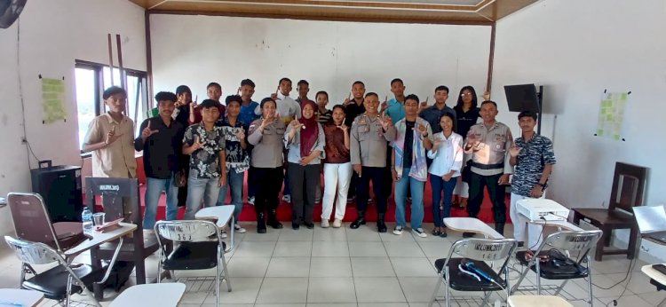 Polsek Kota Raja Sosialisasikan Bahaya Miras Kepada Mahasiswa Fisipol Universitas Muhammadiya Kupang.