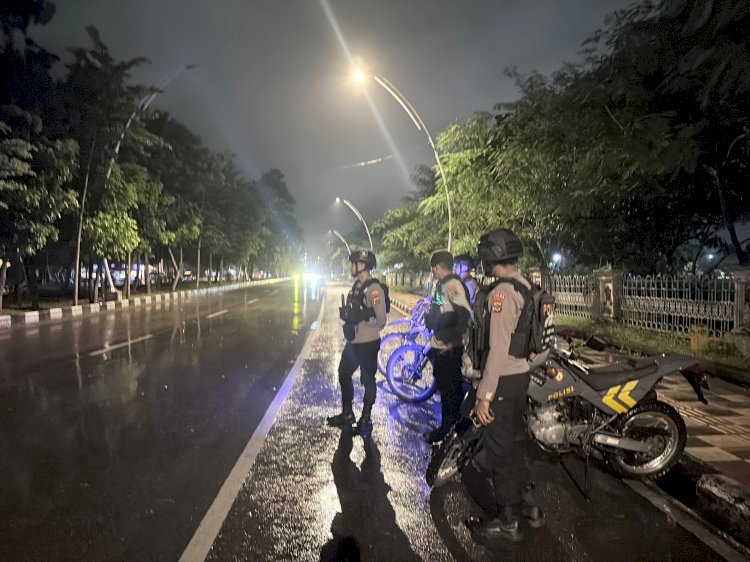 Patroli Lampu Biru di Dini Hari, Satsamapta Polresta Kupang Kota Cegah Gangguan Kamtibmas.