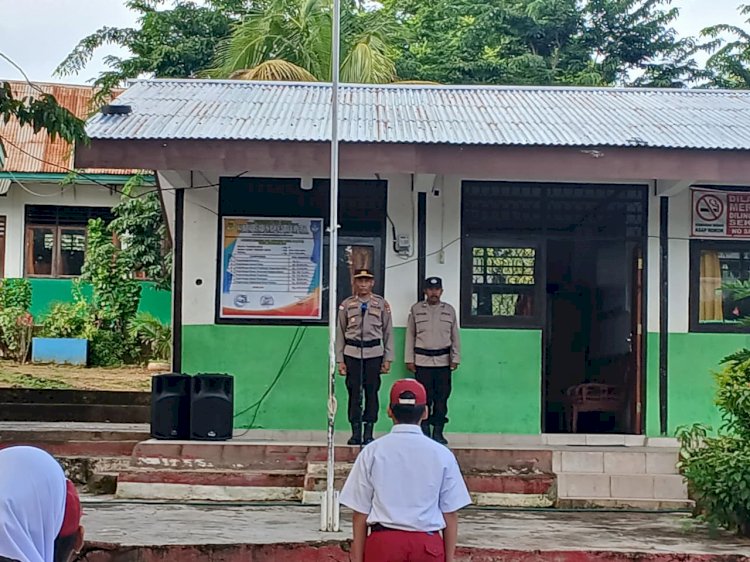 Bangun Karakter Sejak Dini, Kapolsek Alak Jadi Pembina Upacara di SD Inpres Oeleta.