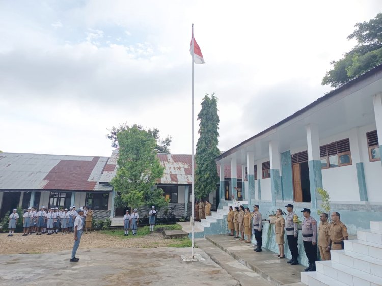 Jadi Irup di SMAN 11 Kota Kupang, Kapolsek Maulafa Tekankan Kedisiplinan dan Kesiapan Hadapi Persaingan Global.