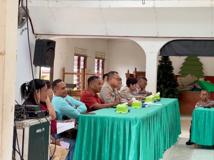 Jumat Curhat di Gereja GMIT Genazaret, Warga Lasiana Sampaikan Aspirasi Langsung kepada Kapolda NTT.