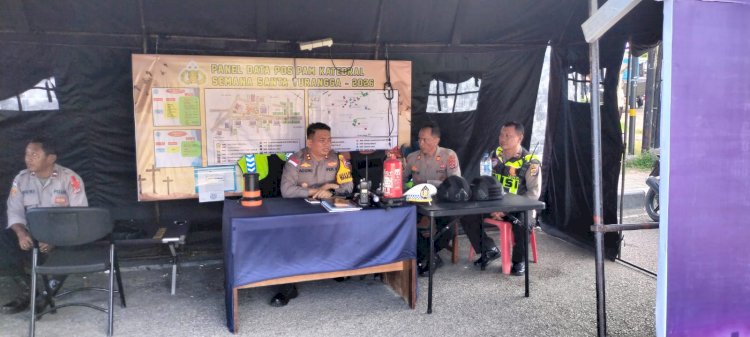 Wakapolresta Kupang Kota Cek Kesiapan Personel Pos Pam, Pastikan Pengamanan Anggota Berjalan Optimal.