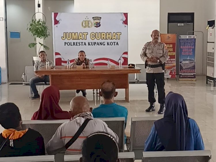Jumat Curhat di Pelabuhan Tenau, Polresta Kupang Kota Tampung Aspirasi dan Tegaskan Layanan Aman bagi Masyarakat.