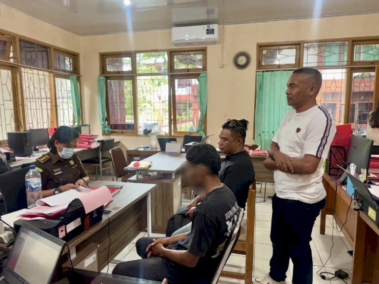 Kasus Pengancaman Masuk Tahap II, Polsek Kota Lama Limpahkan Tersangka ke Kejaksaan.