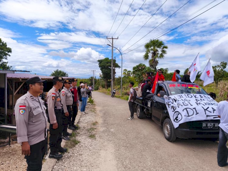 Polresta Kupang Kota Amankan Aksi Mahasiswa IAKN, Kabagops Pimpin Langsung Pengamanan.