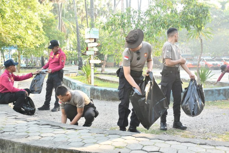 Polda NTT Gelar Bhakti Sosial di Wisata Pantai Lasiana, Wujudkan Gerakan ASRI Bersama Masyarakat.
