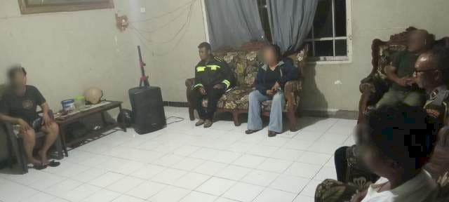 Respons Cepat Laporan 110, Polsek Kota Raja Mediasi Kasus KDRT dan Pengrusakan di Oebufu.