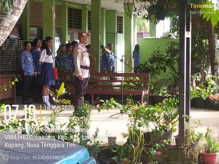 Cegah Kenakalan Remaja, Polsek Kota Lama Edukasi Pelajar SMPN 10 Lasiana tentang KUHP Nasional dan Dampak Penggunaan HP.