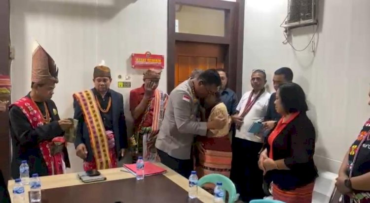 Kapolresta Kupang Kota Terima Audiensi Masyarakat Adat Kerajaan Amanatun, Tegaskan Penanganan Kasus Kematian YB Dilakukan Secara Profesional.