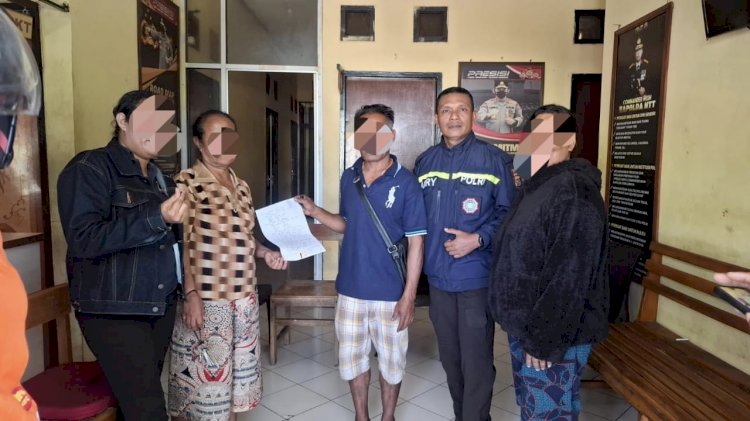 Persoalan Utang Sayur Nyaris Berujung Sajam, Bhabinkamtibmas Bakunase II Berhasil Damaikan Dua Warga di Mapolsek Kota Raja.