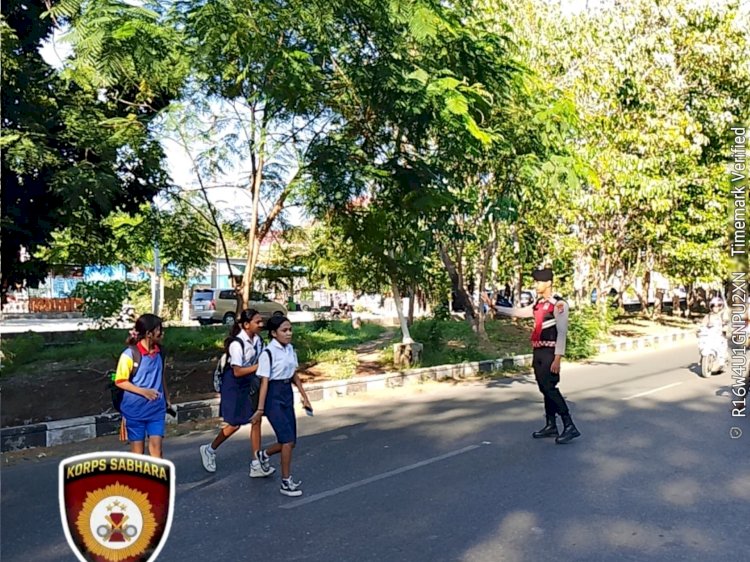 Sat Samapta Polresta Kupang Kota Intensifkan Pengaturan Lalu Lintas, Wujudkan Kamseltibcar Lantas dan Cegah Gangguan Kamtibmas.
