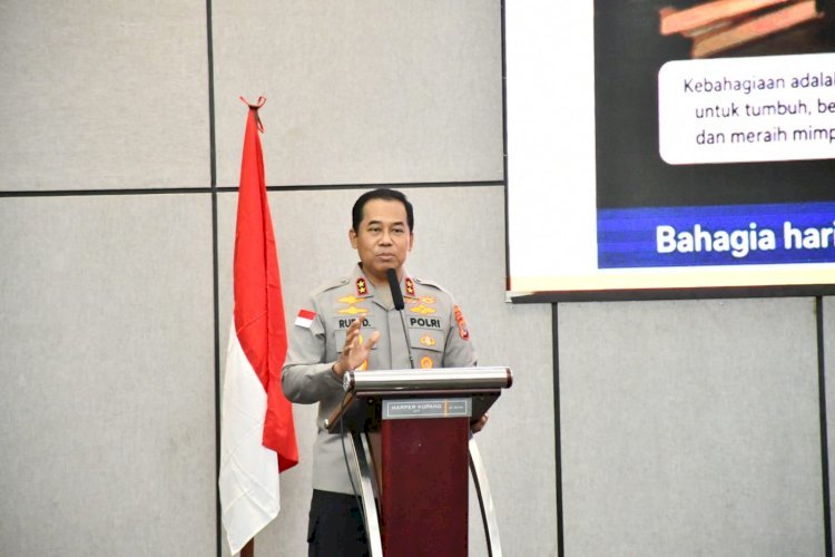 Satu Kapal Menuju Generasi Emas, Polda NTT Gelar Seminar The Art of Smart Parenting Sambut HUT Bhayangkara ke-80 dan HKGB ke-74.