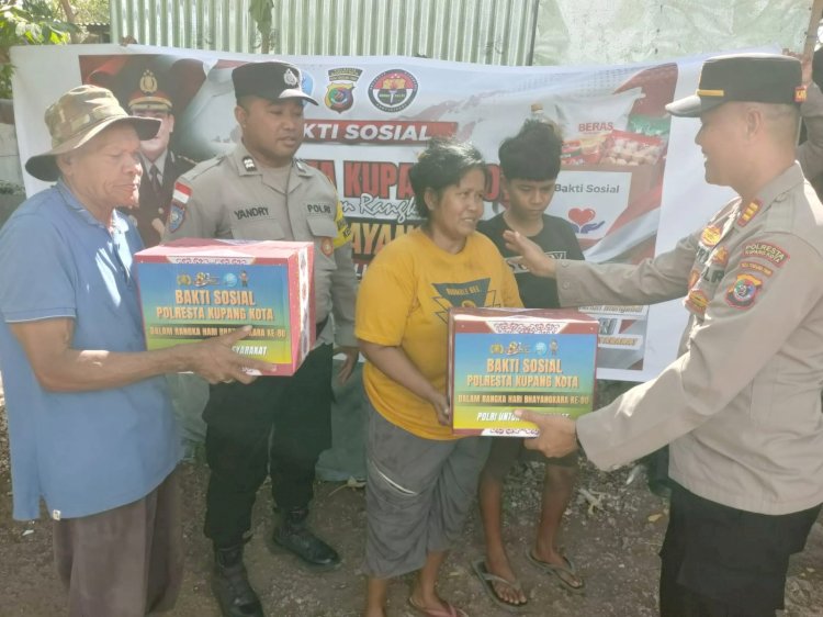 Semarakkan Hari Bhayangkara ke-80, Polsek Maulafa Salurkan Bantuan Sosial Polresta Kupang Kota.