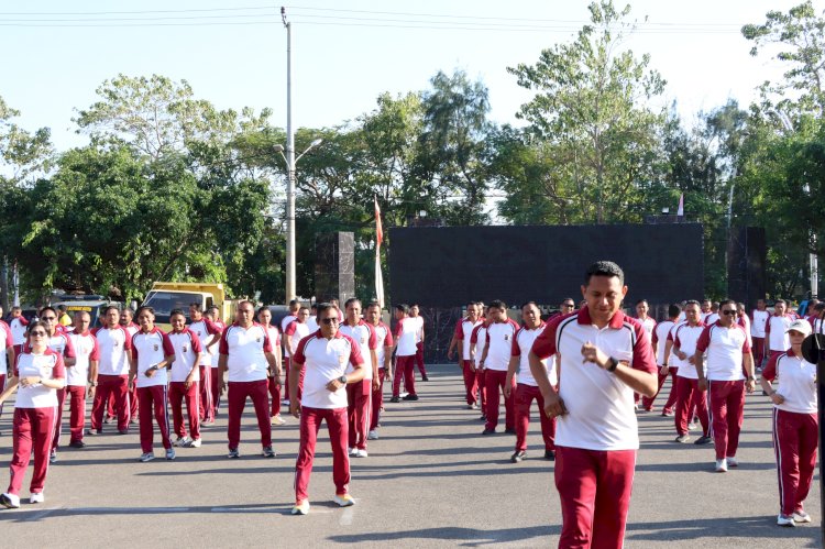 Semarak Hari Bhayangkara ke-80, Polresta Kupang Kota Gelar Olahraga Bersama.