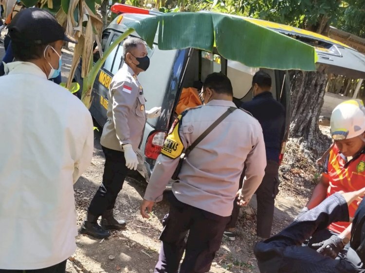Kapolsek Kota Raja Bersama Personel Gerak Cepat Tangani Penemuan Mayat di Kolam Limbah Pabrik Tahu Airnona