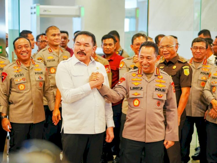 Kapolri dan Jaksa Agung Perkuat Sinergitas Penegakan Hukum, Pastikan Soliditas Institusi.