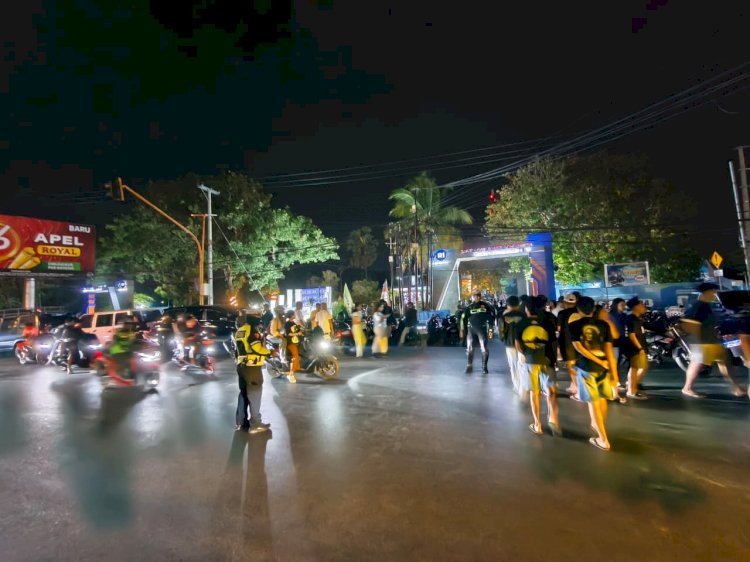 Polresta Kupang Kota Kawal Nobar Final Piala Dunia 2026, Ribuan Warga Nikmati Pertandingan dengan Aman.
