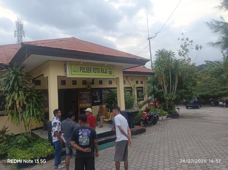 Polsek Kota Raja Berhasil Mediasi Perselisihan Keluarga Jelang Pernikahan, Proses Pengembalian Barang Adat Berjalan Aman.