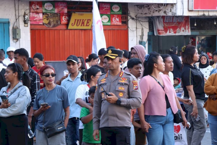 Ribuan Warga Hadiri Karnaval Budaya di LLBK, Kapolresta Kupang Kota Pastikan Berjalan Kondusif.