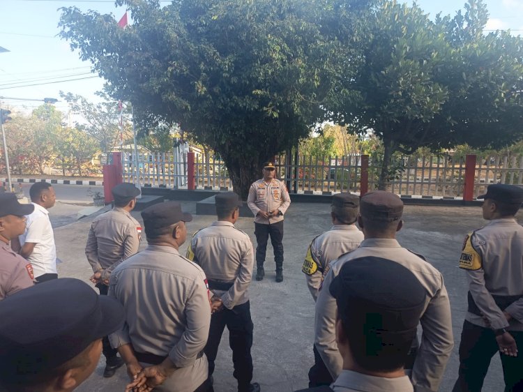 Pimpin Apel Pagi, Kapolsek Petterson Riwu Ingatkan Personel soal Pelayanan Prima dan Hindari Pelanggaran.