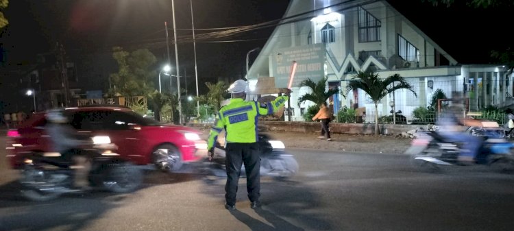 Satlantas Polresta Kupang Kota Amankan Ibadah Hari Minggu di Sejumlah Gereja, Wujudkan Kamseltibcarlantas.