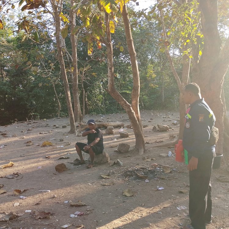 Judi Sambung Ayam Marak di Bantaran Kali Airnona, Pemilik Tanah Tegas Larang Aktivitas Perjudian.