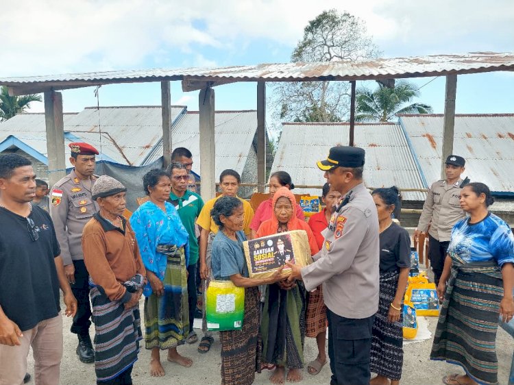 Polri Salurkan Bantuan Sosial untuk Warga Terdampak Gempa di Desa Kerirea