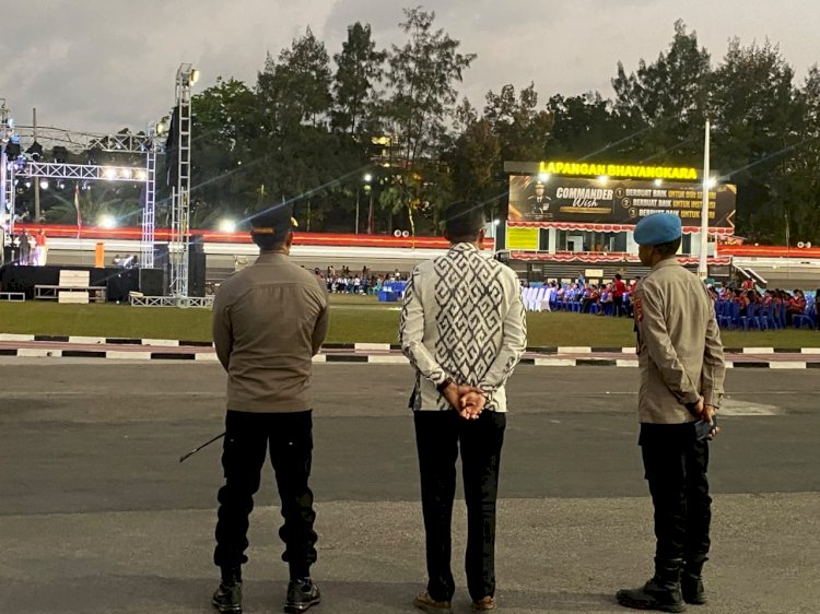 Polresta Kupang Kota Amankan Ibadah Penyegaran Iman “Kupang Bermazmur”, Ribuan Jemaat Padati Lapangan Bhayangkara Polda NTT.