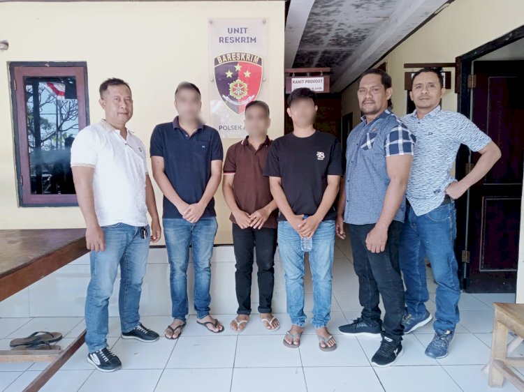 Wujud Penegakan Hukum, Reskrim Polsek Alak Serahkan Tiga Tersangka Pengeroyokan ke Jaksa.
