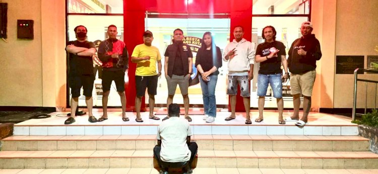 Merekam Korban Saat Mandi, Seorang Guru Salah Satu Sekolah di Kota Kupang Diamankan URC Jatanras Polresta Kupang Kota.