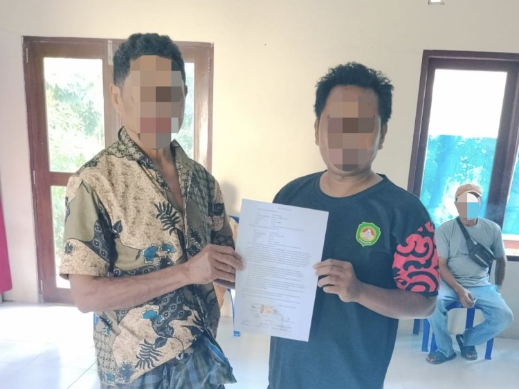 Kedepankan Kekeluargaan, Bhabinkamtibmas Naioni Damaikan Perselisihan Warga.