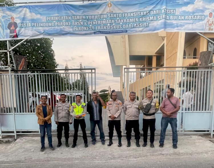 Polsek Maulafa Amankan Ibadah Penerimaan Sakramen Krisma di Paroki St. Fransiskus Asisi BTN Kolhua, Kapolsek : Bagian Dari Pelayanan.