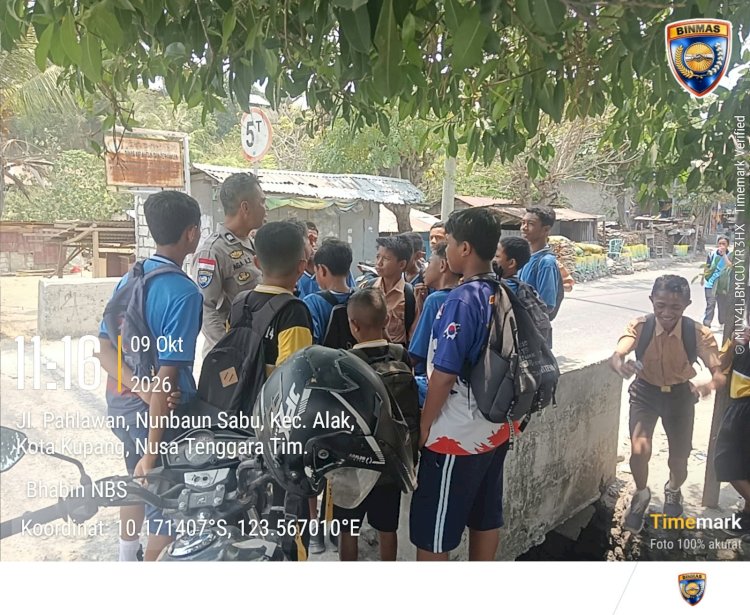 Cegah Tawuran Pelajar, Bhabinkamtibmas Nunbaun Sabu Rangkul Sekolah dan Ajak Siswa Pulang, Wujudkan Generasi Muda yang Aman.